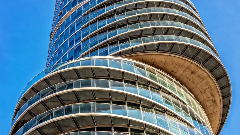 Fixed Deposits vs Real Estate Investment